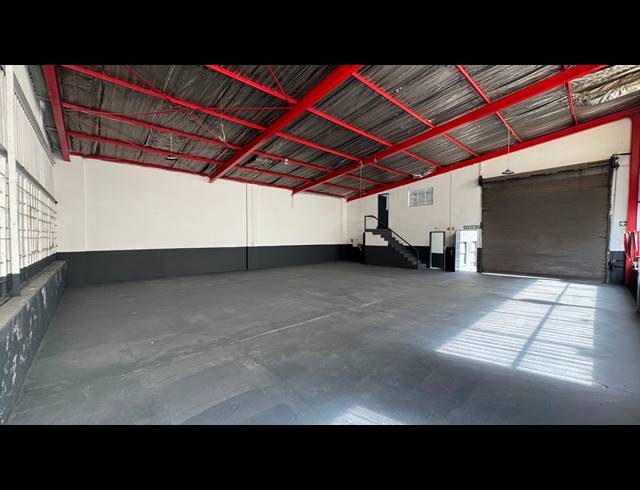 377M² WAREHOUSE TO LET IN WYNBERG
